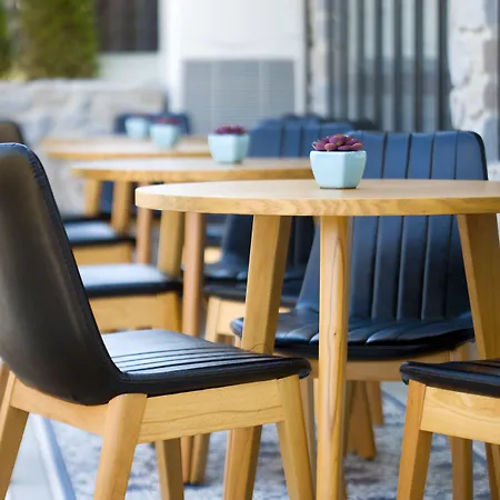 نوي افيندي - سبيشال كاتيغوري 4*