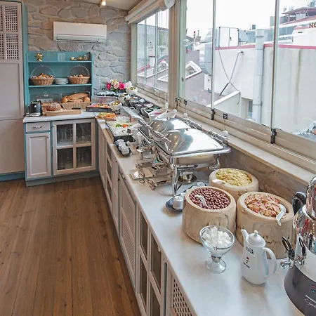 Nowy Efendi - Special Category 4* איסטמבול