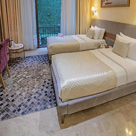 Nowy Efendi - Special Category Hotell